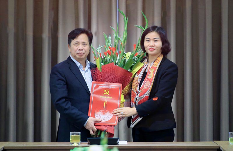 Ông Phùng Văn Dũng được bổ nhiệm làm Phó Trưởng ban Ban Dân vận Thành ủy Hà Nội - Ảnh 1