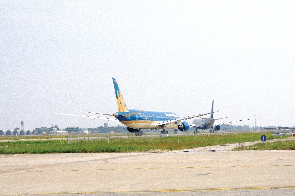 Dự án sửa đường băng sân bay Nội Bài: Chạy nước rút nhưng vẫn bảo đảm chất lượng - Ảnh 1