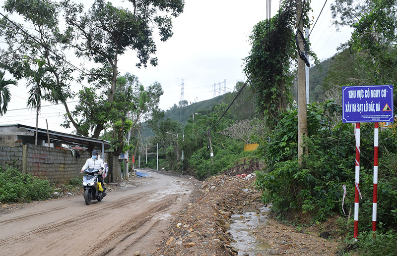 Đà Nẵng: Đề nghị di dời 478 hộ dân khu vực nguy cơ sạt lở núi - Ảnh 2