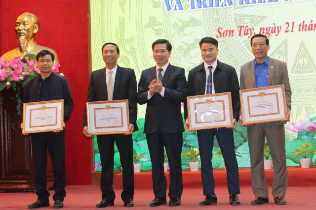 Thị xã Sơn Tây quyết tâm hoàn thành các mục tiêu, nhiệm vụ công tác năm 2021 - Ảnh 4