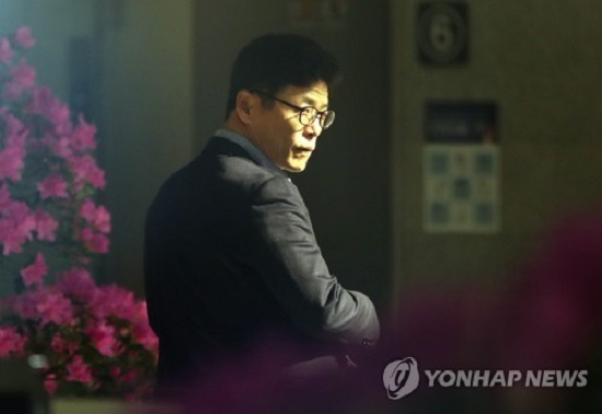 Công tố viên thẩm vấn lãnh đạo chaebol lớn thứ 3 Hàn Quốc - Ảnh 1