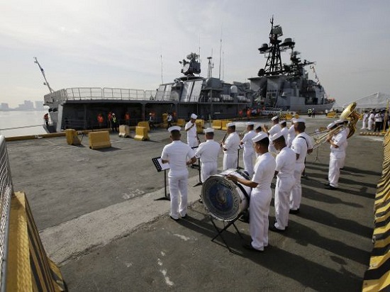 Tàu hải quân Nga đến Philippines, hứa hẹn hợp đồng vũ khí mới - Ảnh 1