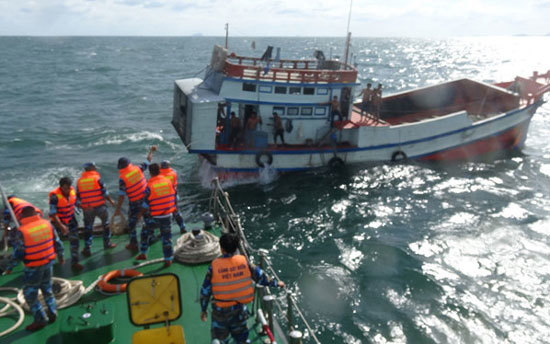 Bộ Ngoại giao tiến hành hỗ trợ thuyền viên Việt Nam bị cướp biển bắt cóc - Ảnh 1