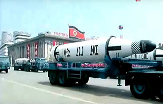 Triều Tiên ra mắt tên lửa phóng từ tàu ngầm mới - Ảnh 3