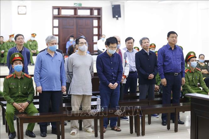 Tuyên án vụ án Ethanol Phú Thọ: Ông Đinh La Thăng nhận mức án 11 năm tù - Ảnh 1
