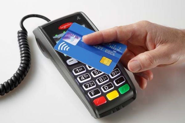 Bịt lỗ hổng trong giao dịch thẻ tín dụng - Ảnh 1
