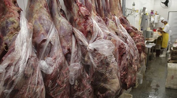 Nhiều nước ngừng nhập khẩu thịt Brazil - Ảnh 1