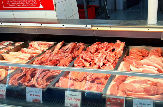 Tập đoàn Central Retail áp dụng chương trình bán thịt lợn tươi không lợi nhuận - Ảnh 1