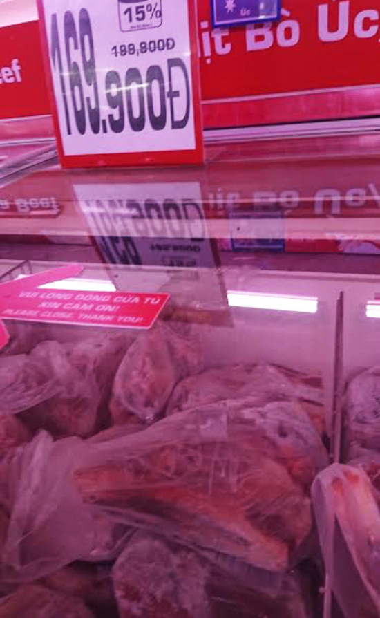 Kinh ngạc với thịt bò nhập khẩu giá rẻ, hạn sử dụng tới 2 năm trong siêu thị - Ảnh 2