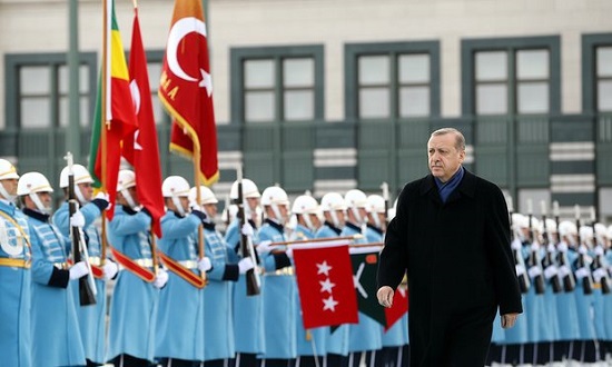 Thổ Nhĩ Kỳ lại sa thải hơn 4.400 công chức liên quan tới đảo chính - Ảnh 1