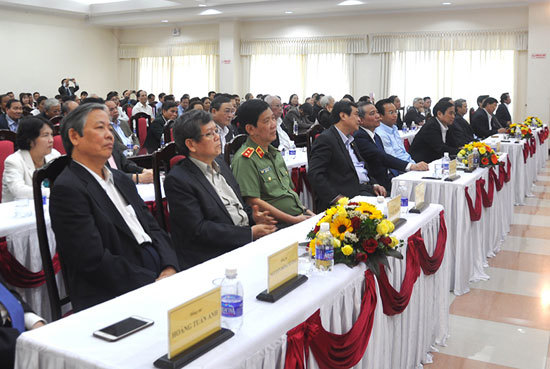 Thủ tướng Nguyễn Xuân Phúc gặp mặt nguyên lãnh đạo miền Trung - Ảnh 2