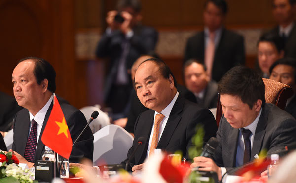 Thủ tướng Việt Nam - Nhật Bản đồng chủ trì tọa đàm với doanh nghiệp - Ảnh 1