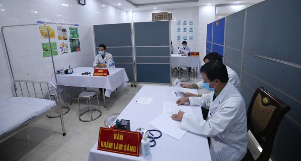 [Ảnh] Mũi tiêm thử nghiệm vaccine Covid-19 đầu tiên được tiêm tại Việt Nam - Ảnh 2