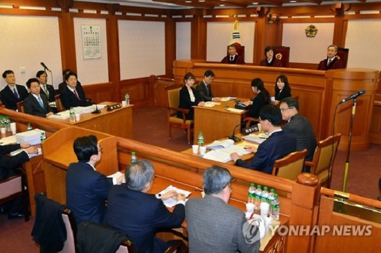Tòa án Hiến pháp miễn thẩm vấn cho Tổng thống Hàn Quốc - Ảnh 1