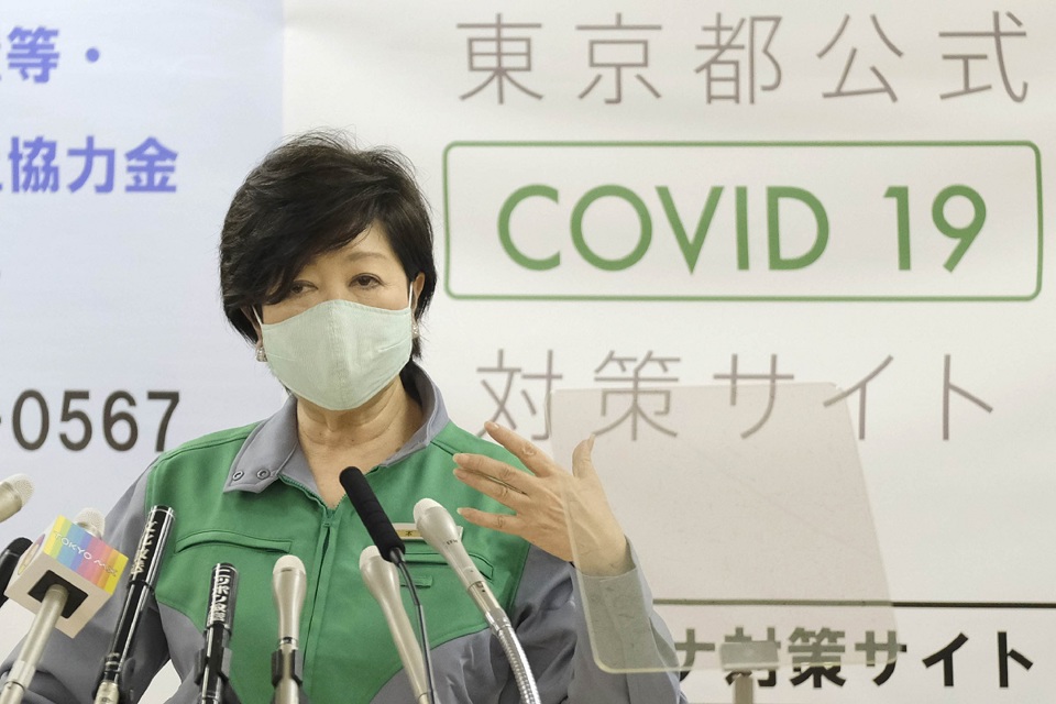 Thủ đô Tokyo "kêu cứu" Chính phủ vì nguy cơ vỡ trận Covid-19 - Ảnh 1