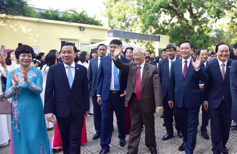 Hình ảnh Tổng Bí thư, Chủ tịch nước Nguyễn Phú Trọng thăm trường xưa - Ảnh 3