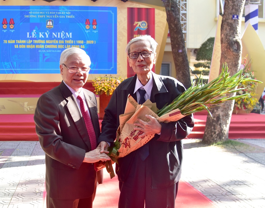 Hình ảnh Tổng Bí thư, Chủ tịch nước Nguyễn Phú Trọng thăm trường xưa - Ảnh 9