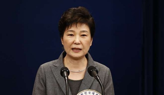 74% người dân muốn Tổng thống Hàn Quốc sớm bị luận tội - Ảnh 1