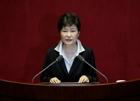Tổng thống Hàn Quốc cân nhắc xuất hiện trước Tòa án Hiến pháp - Ảnh 1
