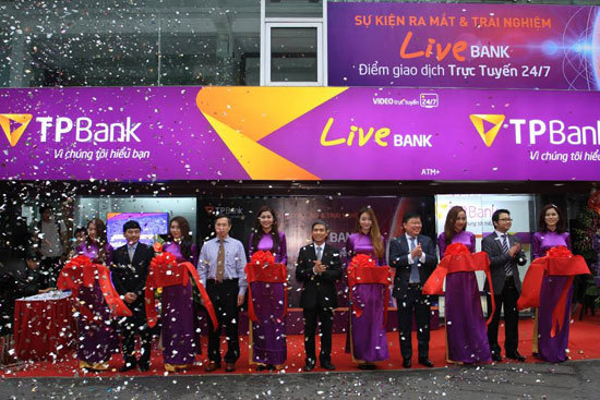 TP Bank ra mắt mô hình giao dịch Ngân hàng tự động LiveBank - Ảnh 1