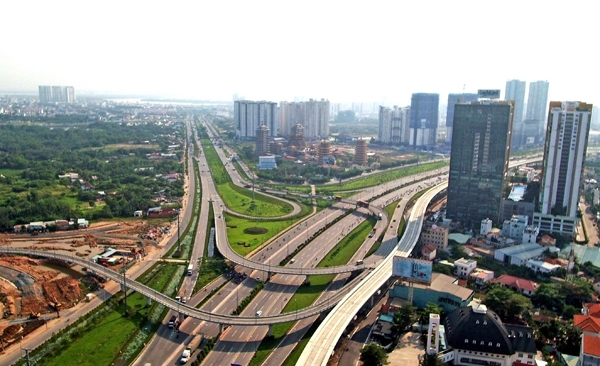 Hạ tầng giao thông TP Hồ Chí Minh thiếu vốn, nhiều dự án bị chậm tiến độ - Ảnh 2