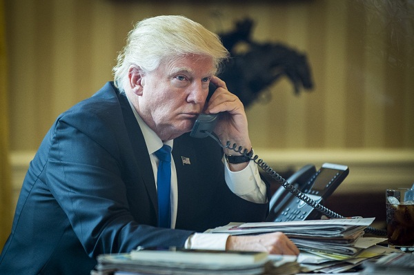 Ông Trump cáo buộc nhân viên Nhà Trắng làm rò rỉ thông tin điện đàm - Ảnh 1