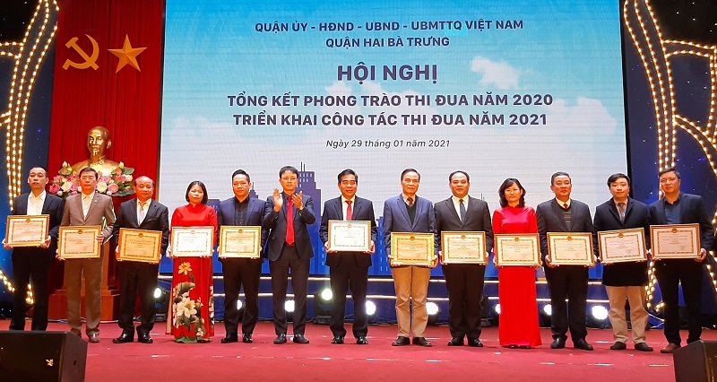 Phó Chủ tịch UBND TP Nguyễn Mạnh Quyền: Phong trào thi đua tại quận Hai Bà Trưng góp phần quan trọng thúc đẩy phát triển kinh tế - xã hội - Ảnh 5