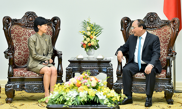 Thủ tướng Nguyễn Xuân Phúc tiếp các đại sứ - Ảnh 1