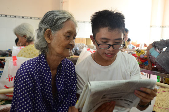 Niềm vui mang tên “cho đi” - Ảnh 1