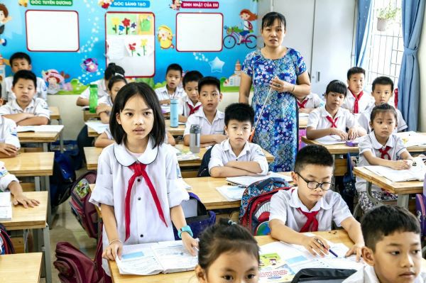 Hà Nội tuyển dụng gần 4.000 viên chức giáo viên, nhân viên thư viện năm 2020 - Ảnh 1