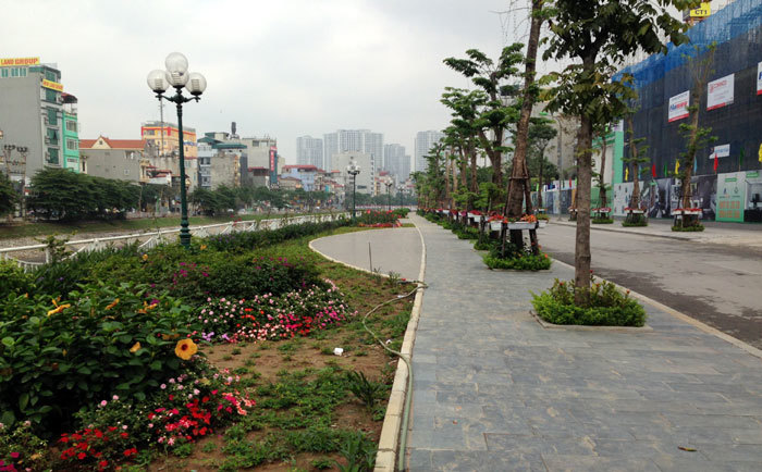 Quận Thanh Xuân: Nỗ lực vì những tuyến phố xanh, sạch, đẹp - Ảnh 4