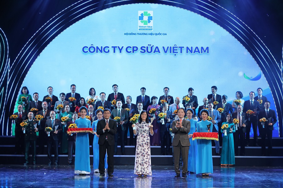 Vinamilk là Thương hiệu Quốc gia 12 năm liền, thành công đưa thương hiệu sữa Việt vươn tầm thế giới - Ảnh 1