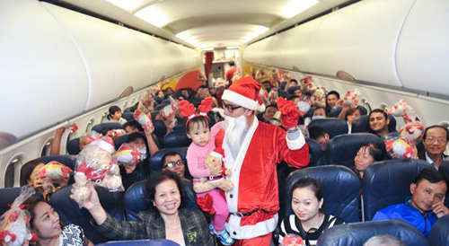 Vietjet Air thực hiện chuyến bay may mắn mùa Giáng sinh - Ảnh 2