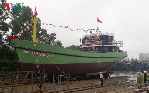 Hạ thủy thêm tàu vỏ thép đóng từ vốn vay theo Nghị định 67 tại Đà Nẵng - Ảnh 2