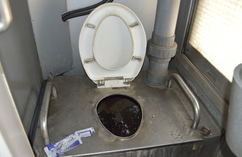 “Chấn động” nhà vệ sinh 168 tỷ trên tàu nguy cơ “vứt sọt rác” - Ảnh 1