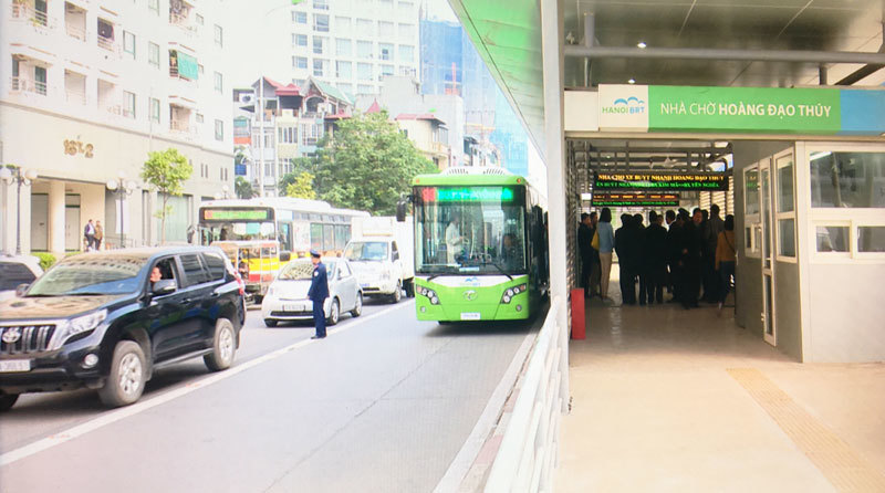 Đưa xe buýt BRT ra thực địa - Ảnh 1