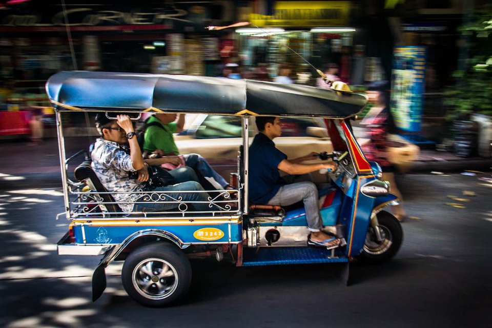 Đã đến Thái Lan, phải thử đi tuk tuk! - Ảnh 1