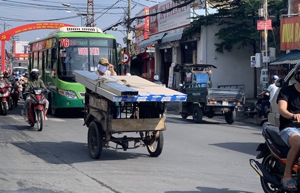TP Hồ Chí Minh: Đề xuất “khai tử” xe thô sơ vào nội đô sau năm 2025 - Ảnh 1