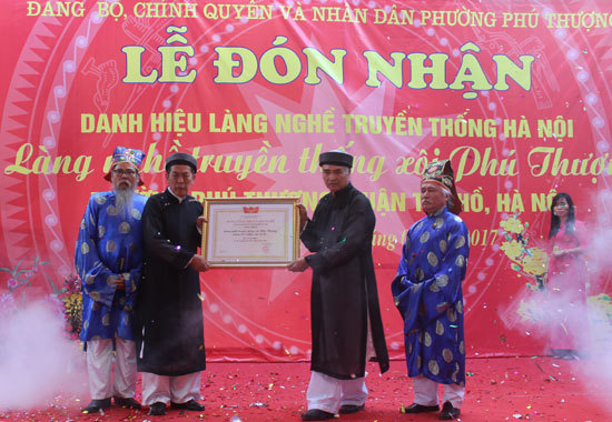 Làng nghề xôi Phú Thượng nhận danh hiệu "Làng nghề truyền thống Hà Nội" - Ảnh 1