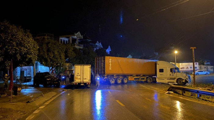 Quảng Ninh: Tai nạn liên hoàn khiến 1 người bị thương nặng - Ảnh 1