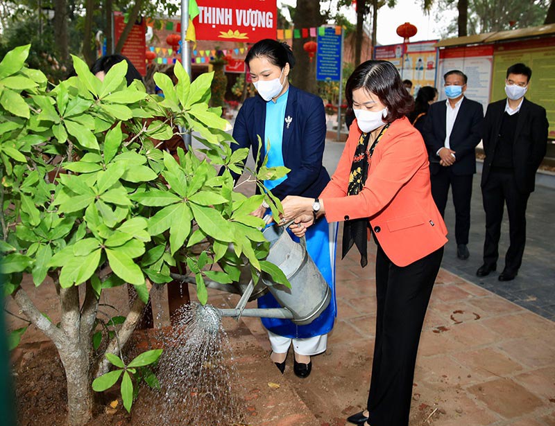 Lãnh đạo Trung ương, thành phố tham dự Tết trồng cây tại huyện Gia Lâm - Ảnh 2