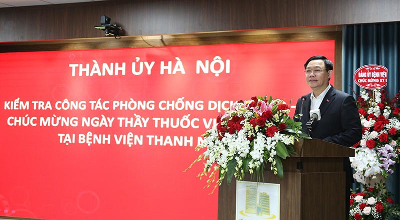 Bí thư Thành ủy Vương Đình Huệ: Ngành y tế Hà Nội làm tốt hơn công tác phòng chống dịch, chăm sóc sức khỏe Nhân dân - Ảnh 1