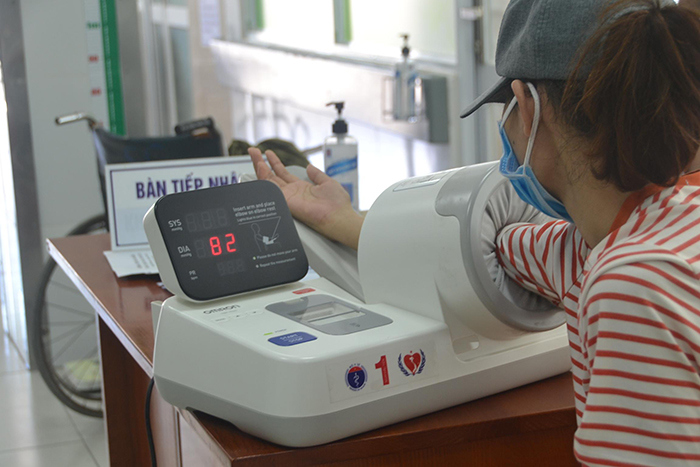 Ghi nhận trong ngày đầu Bệnh viện Đà Nẵng mở cửa khám chữa bệnh trở lại - Ảnh 3