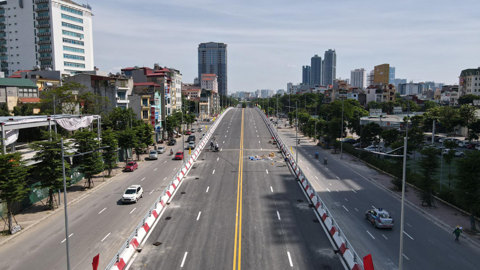 Toàn cảnh cầu vượt 560 tỷ đồng ở Hà Nội trước ngày thông xe - Ảnh 7