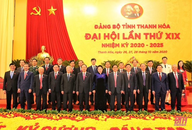 Chủ tịch Quốc hội Nguyễn Thị Kim Ngân mong muốn Thanh Hóa sớm trở thành cực tăng trưởng mới - Ảnh 1