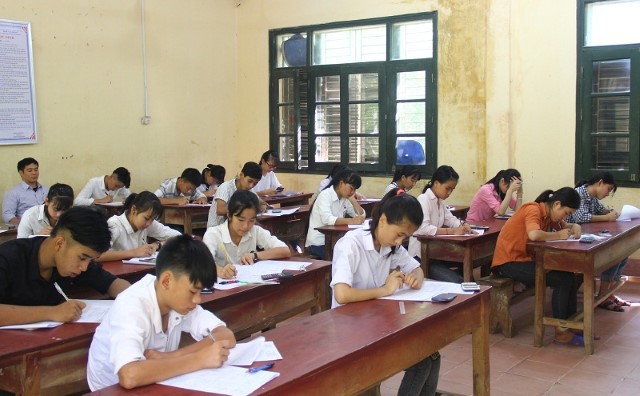Hơn 36.000 học sinh xứ Thanh tham dự kỳ thi vào lớp 10 năm học 2020 - 2021 - Ảnh 1