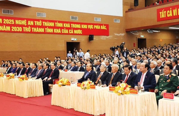 Thủ tướng Nguyễn Xuân Phúc: Nghệ An cần biến khát vọng thành hiện thực sớm hơn kế hoạch - Ảnh 2