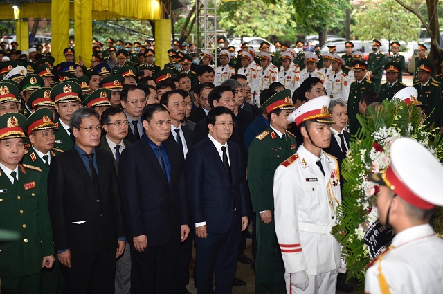 Lãnh đạo Chính phủ, Quân đội… đến viếng 13 liệt sĩ hy sinh ở Rào Trăng 3 - Ảnh 1