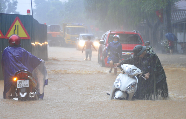 [Ảnh] Hà Giang: Chìm trong nước, sạt lở đất gây chết người - Ảnh 7