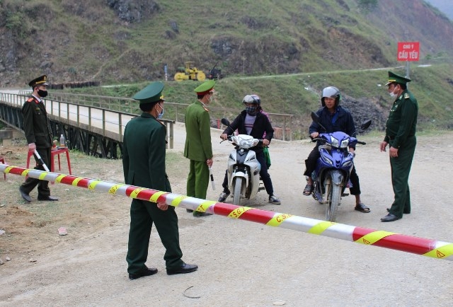 Kiểm soát chặt khu vực biên giới không để trường hợp nhập cảnh trái phép vào Việt Nam - Ảnh 1